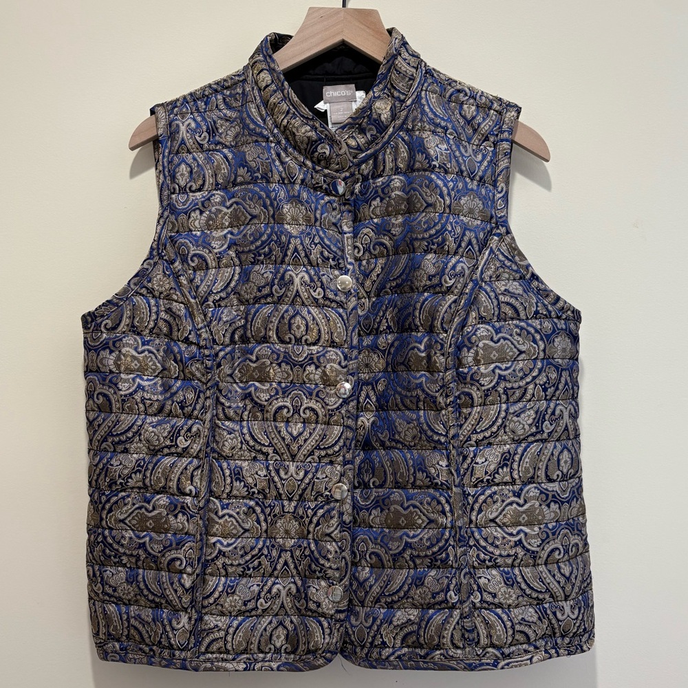 Chicos Reversible Snap Front Vest